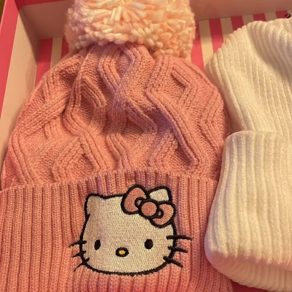 NWT Hello kitty hats size OS - Picture 5 of 5